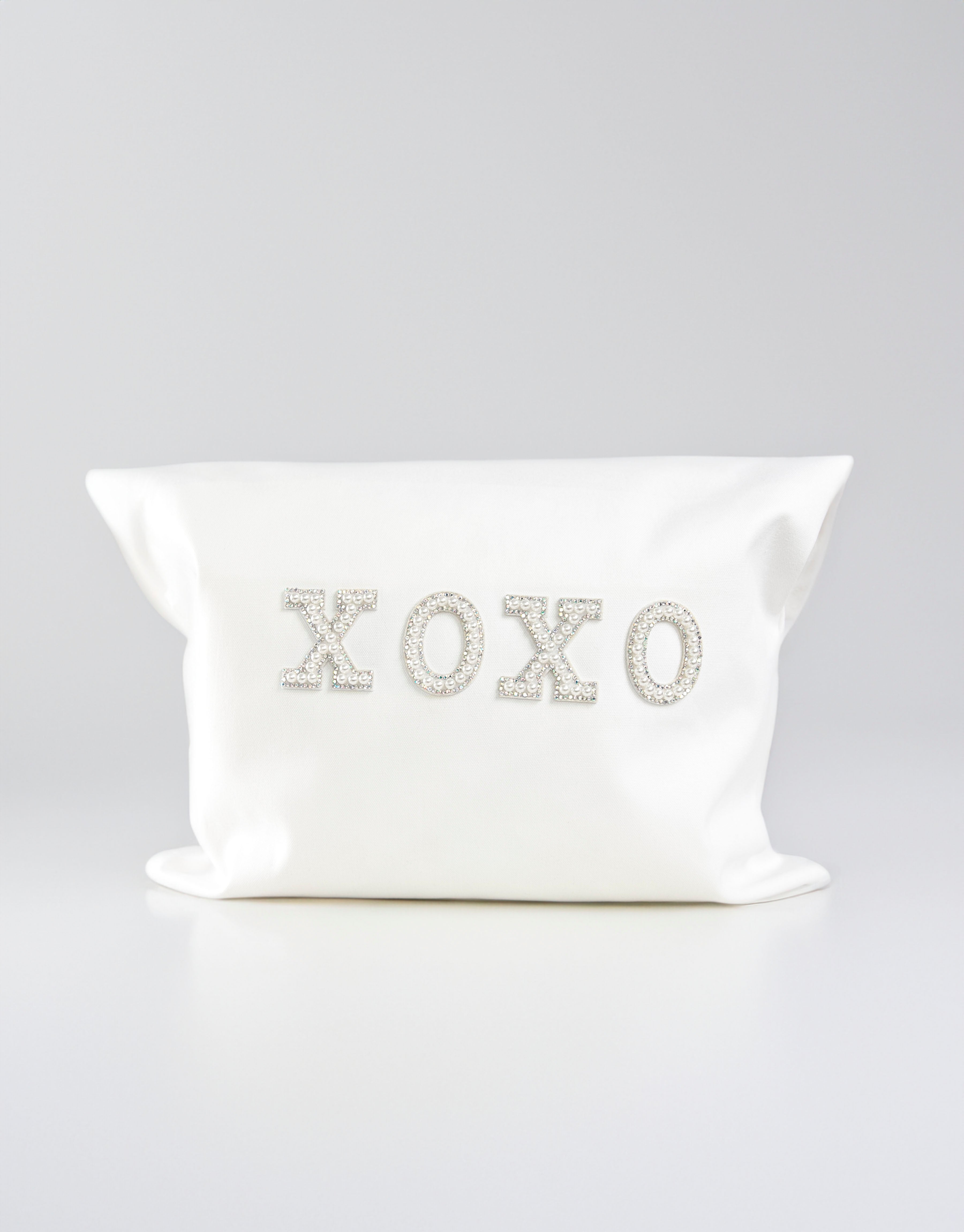 23Dreams XOXO Bridal Pearled Party Tote Bag - Customised with "XOXO" rhinestone and pearls iron-on letters