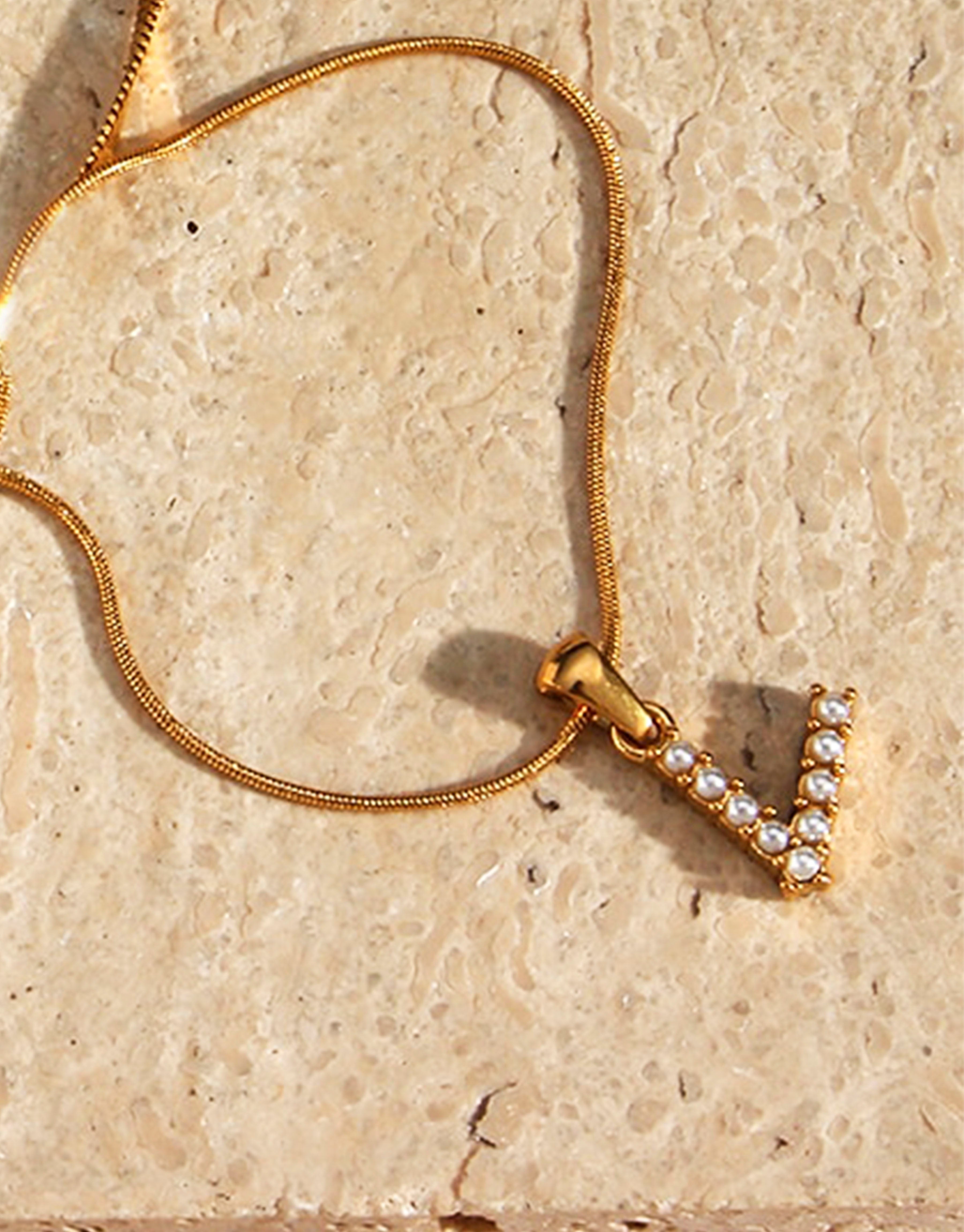 Elegant 18K Gold Plated Letter V Pearl Necklace
