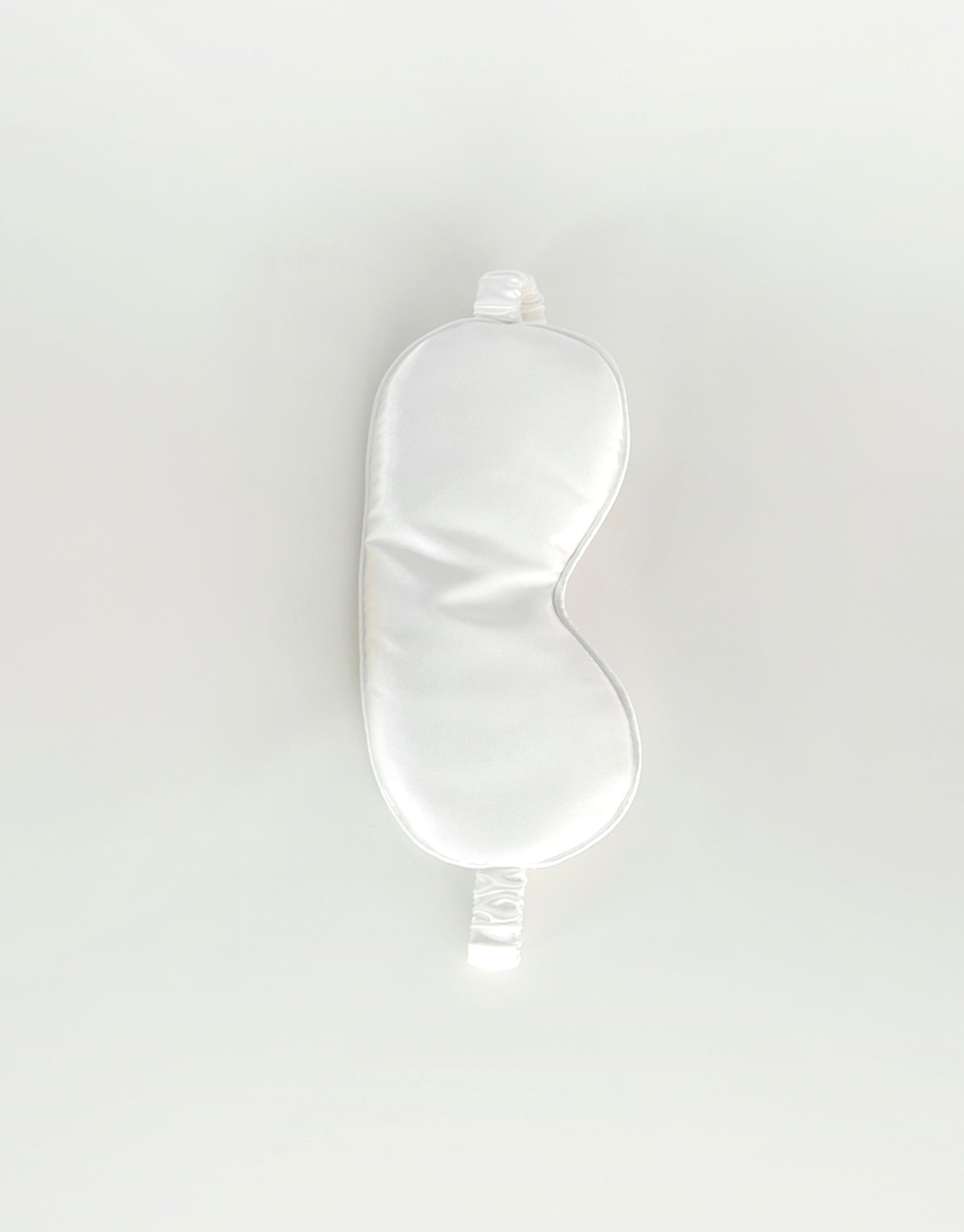 23Dreams Ultra Soft Satin Sleep Eye Mask - White: Enjoy restful slumber with our ultra-soft satin sleep eye mask in pristine white, the epitome of luxury.