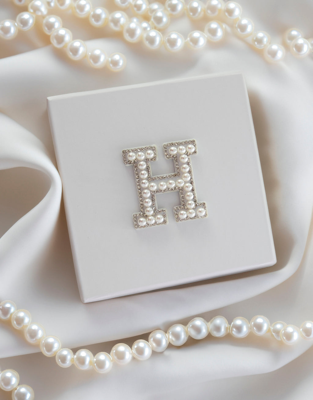 23Dreams petite white magnetic proposal box personalised with letter "H" using rhinestones and white pearl patch