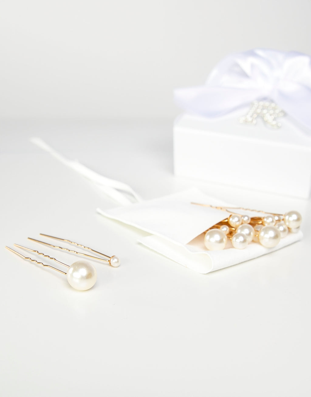 23Dreams Glamour Pearls Hair Pin Set in Gold - 18 Pins