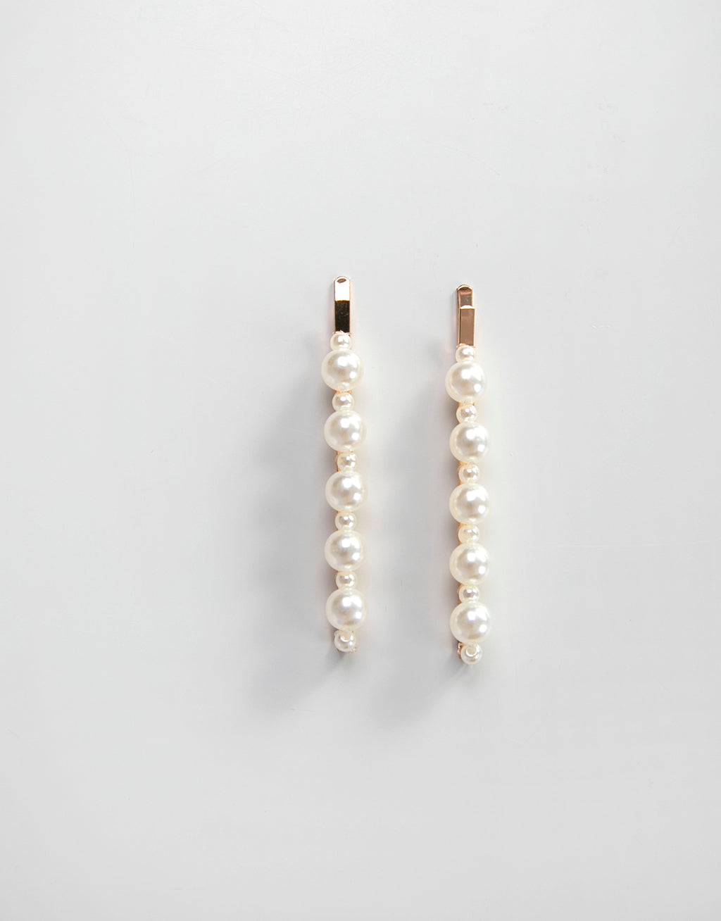 23Dreams Gold Pearl Hair Clip Set of 2 - Timeless Elegance with Alternating Pearls - side by side