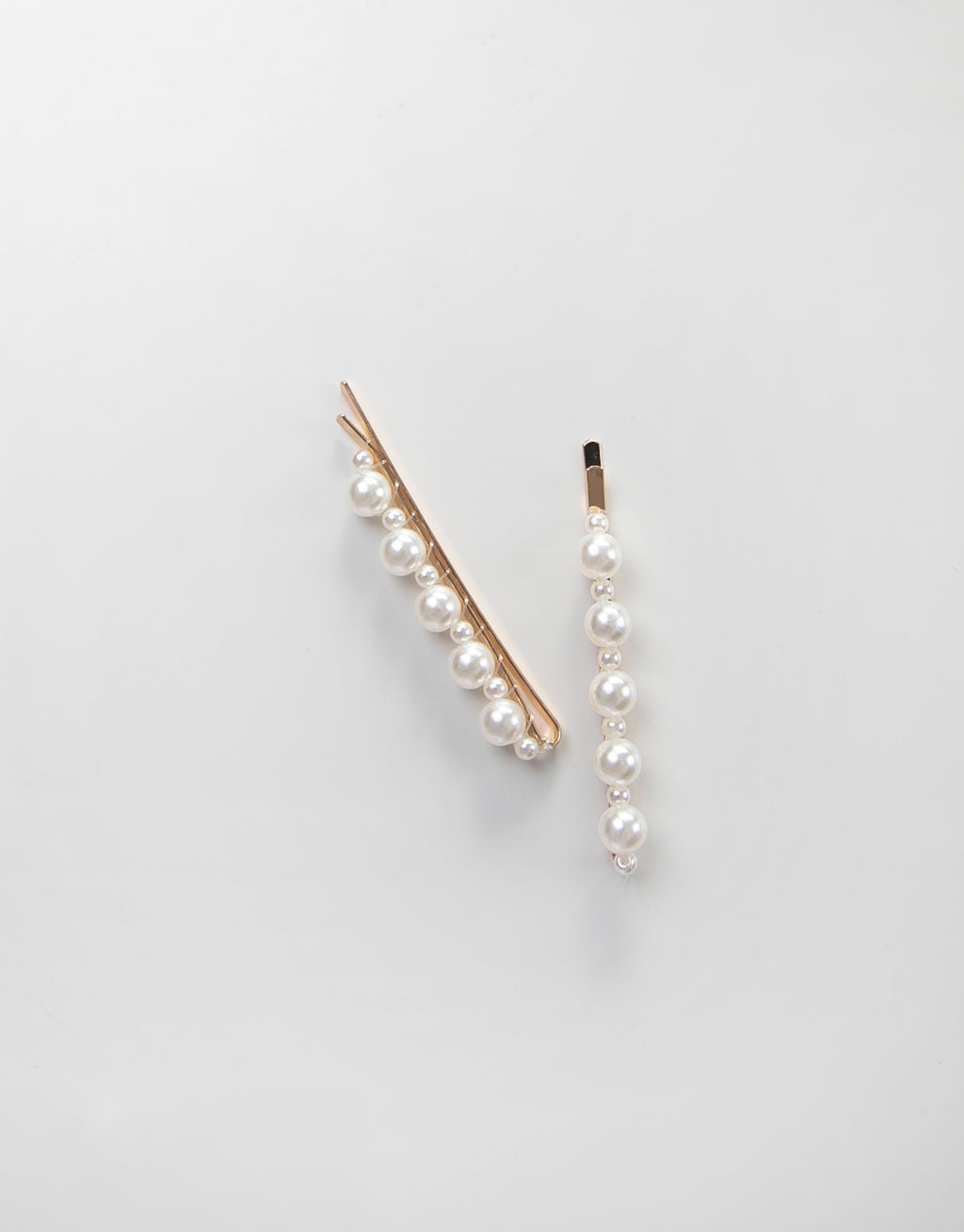 23Dreams Gold Pearl Hair Clip Set of 2 - Timeless Elegance with Alternating Pearls - side by side