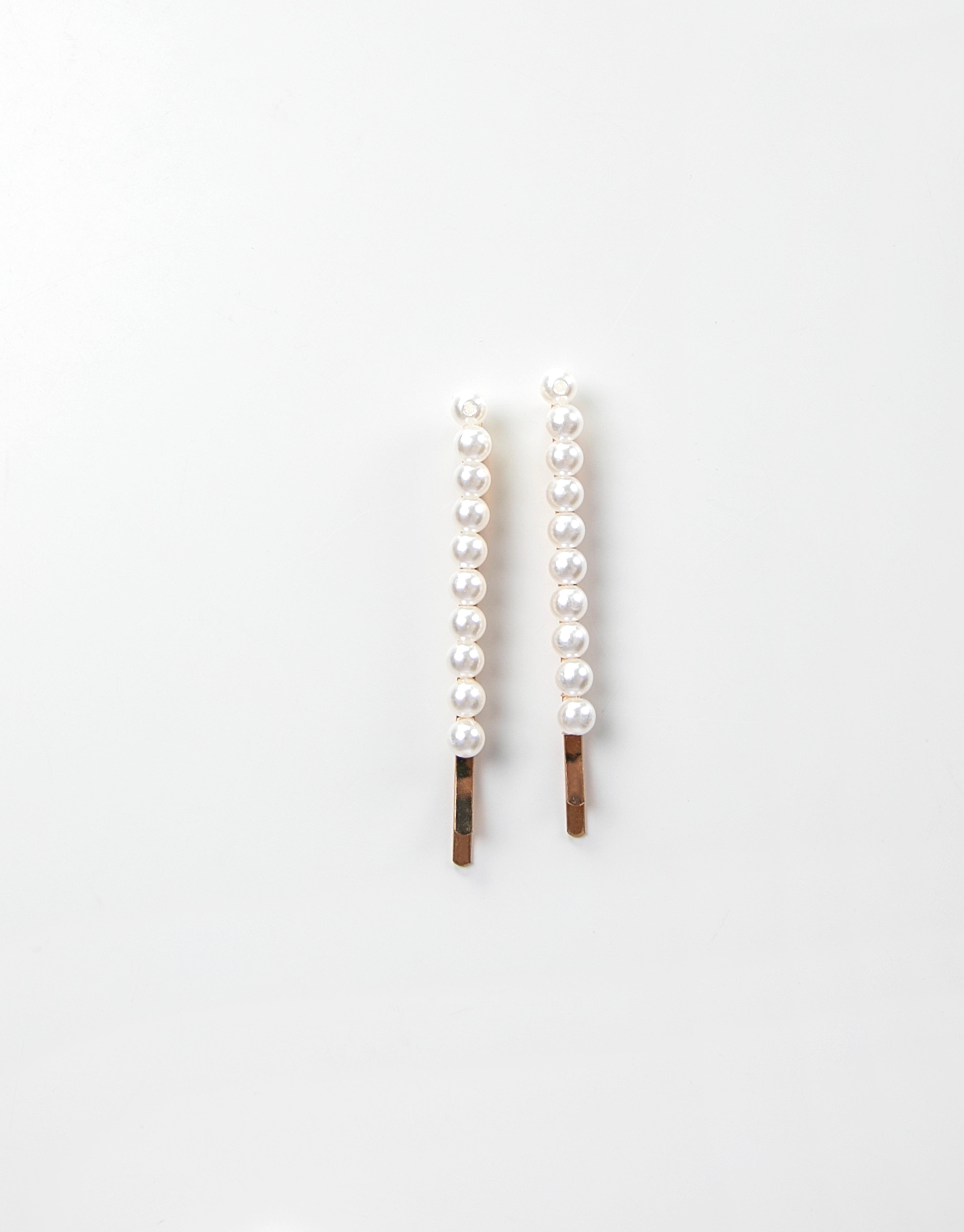 23Dreams White Pearled Hair Clip Set of 2 in Gold - side by side
